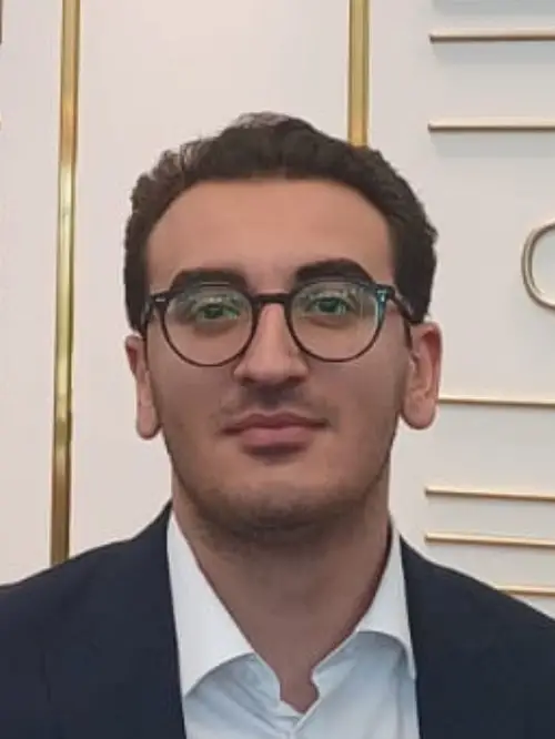 Lisans: Selçuk Üniversitesi